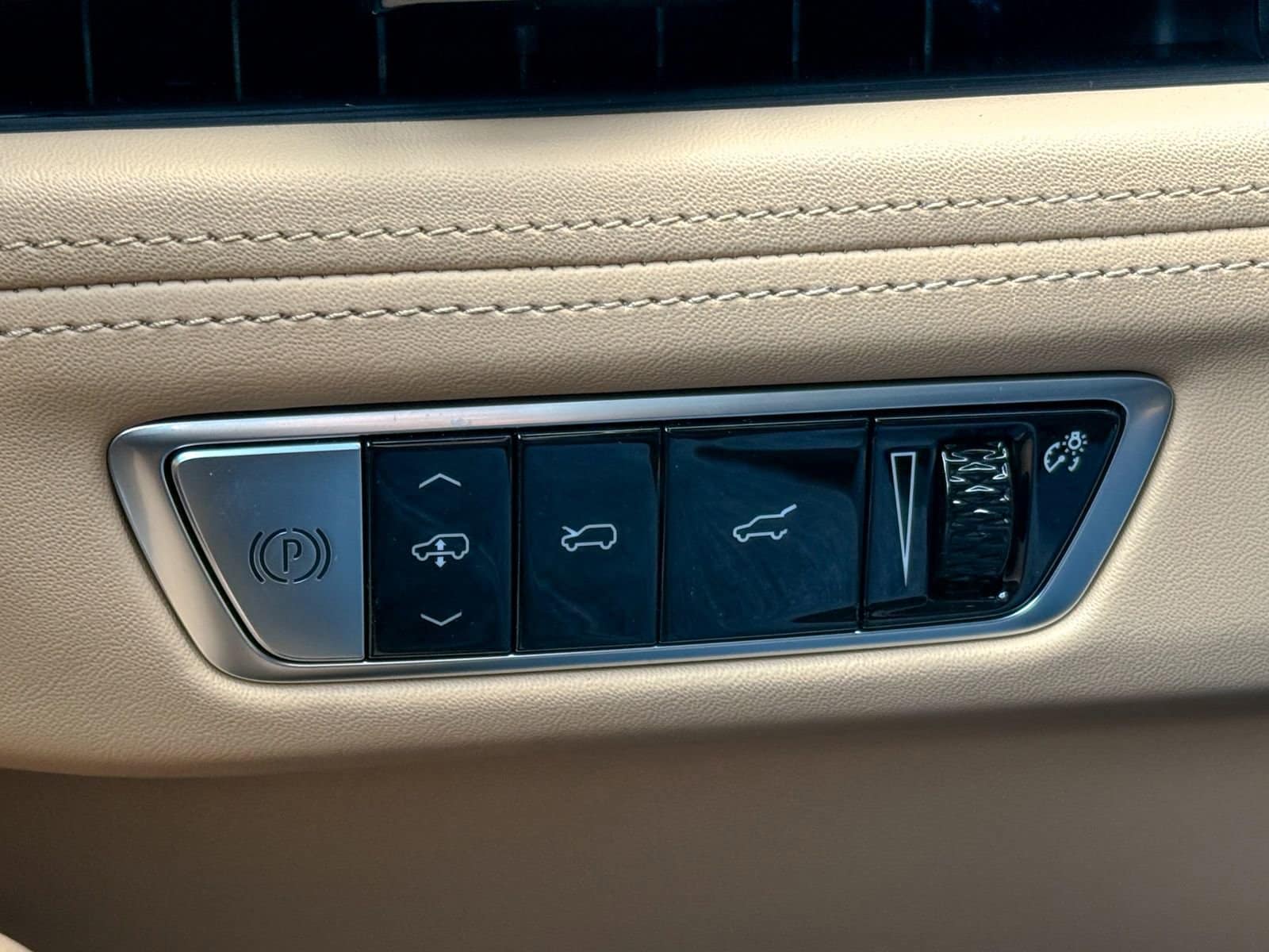 2025 Cadillac Escalade IQ Sport 2 - Photo 26