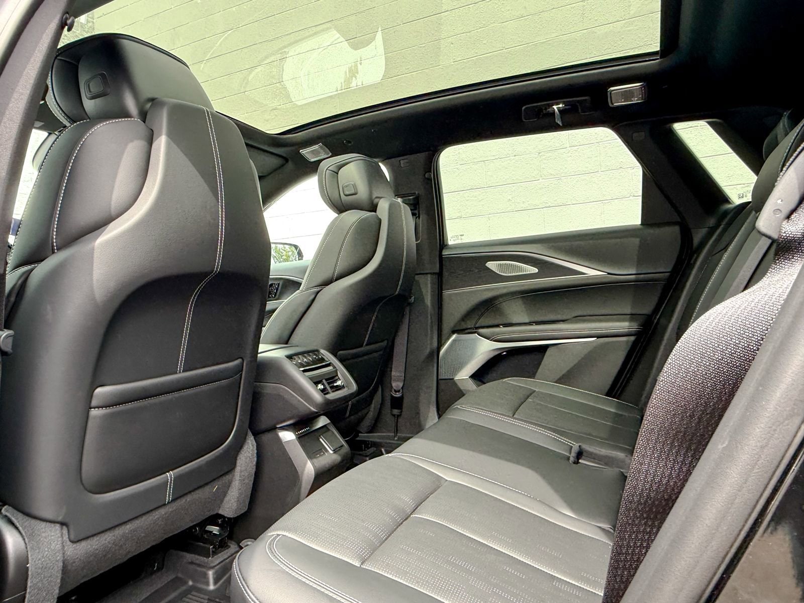 2026 Cadillac LYRIQ V - Photo 38