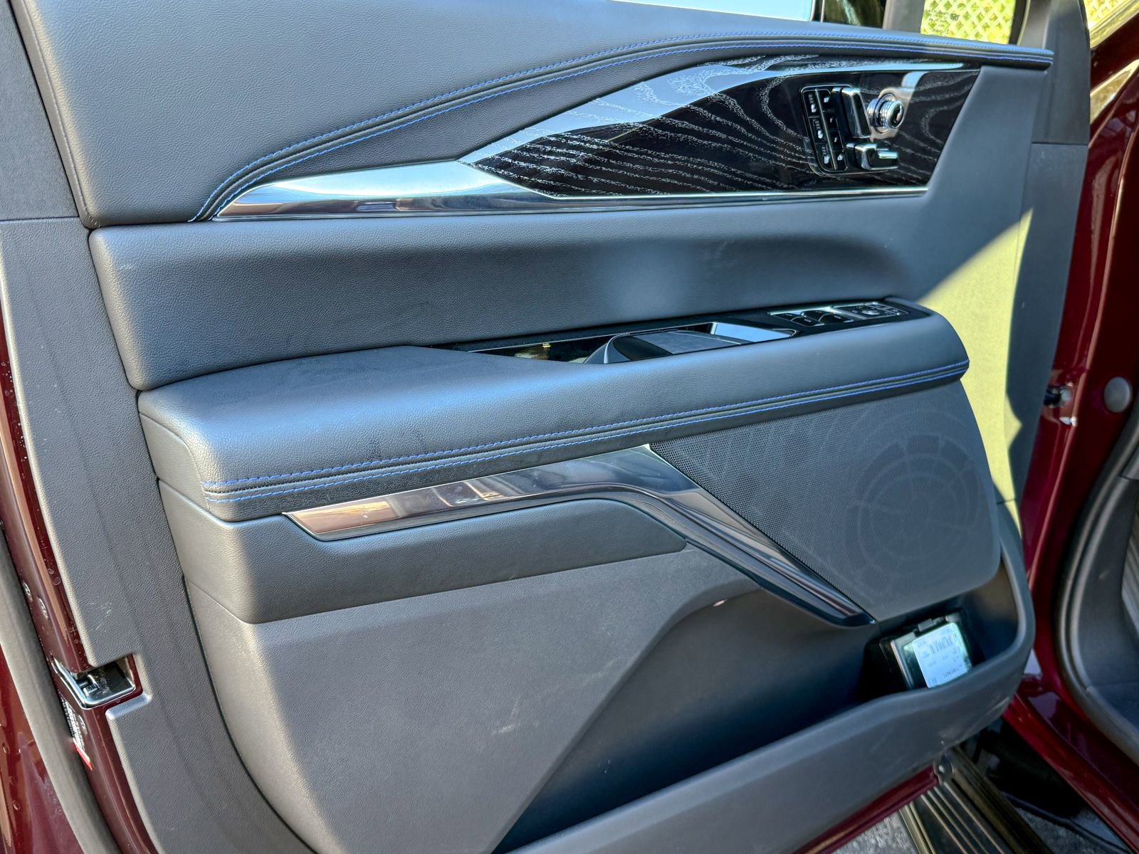 2025 Cadillac Escalade IQ Sport 1 - Photo 15