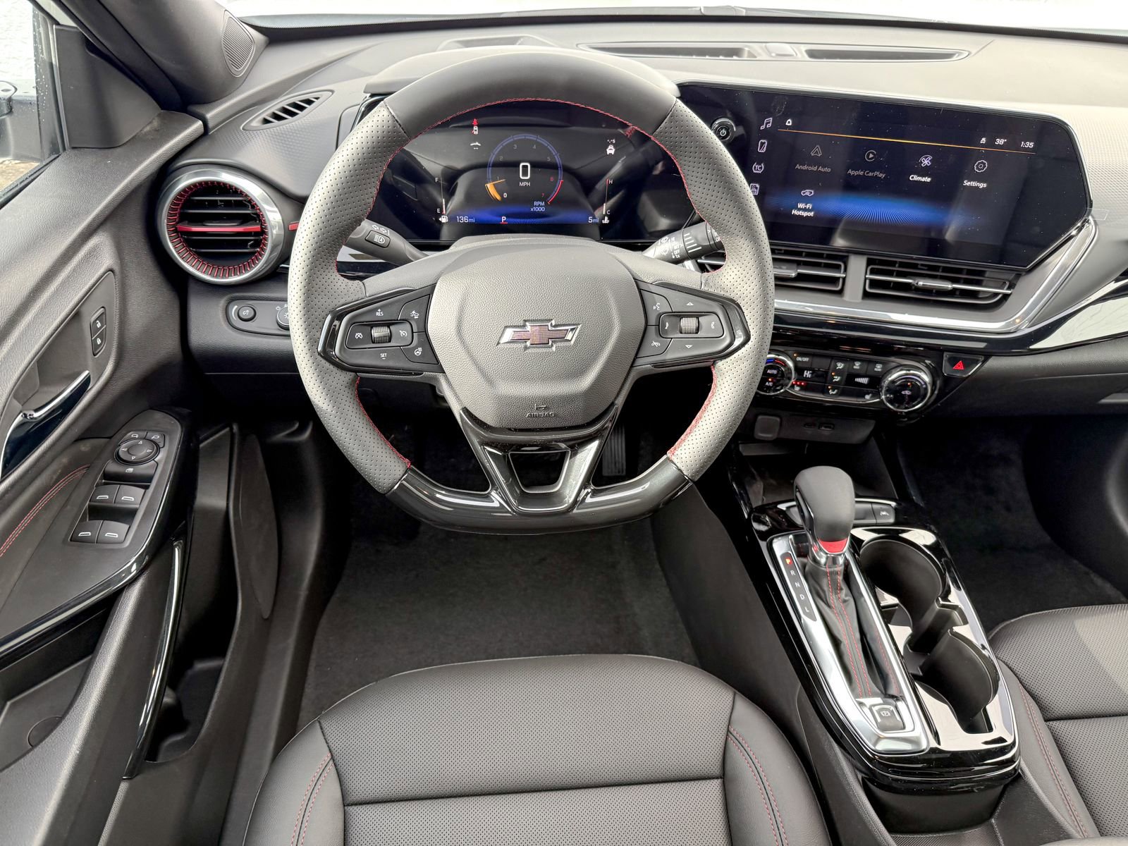 2026 Chevrolet Trax RS - Photo 32