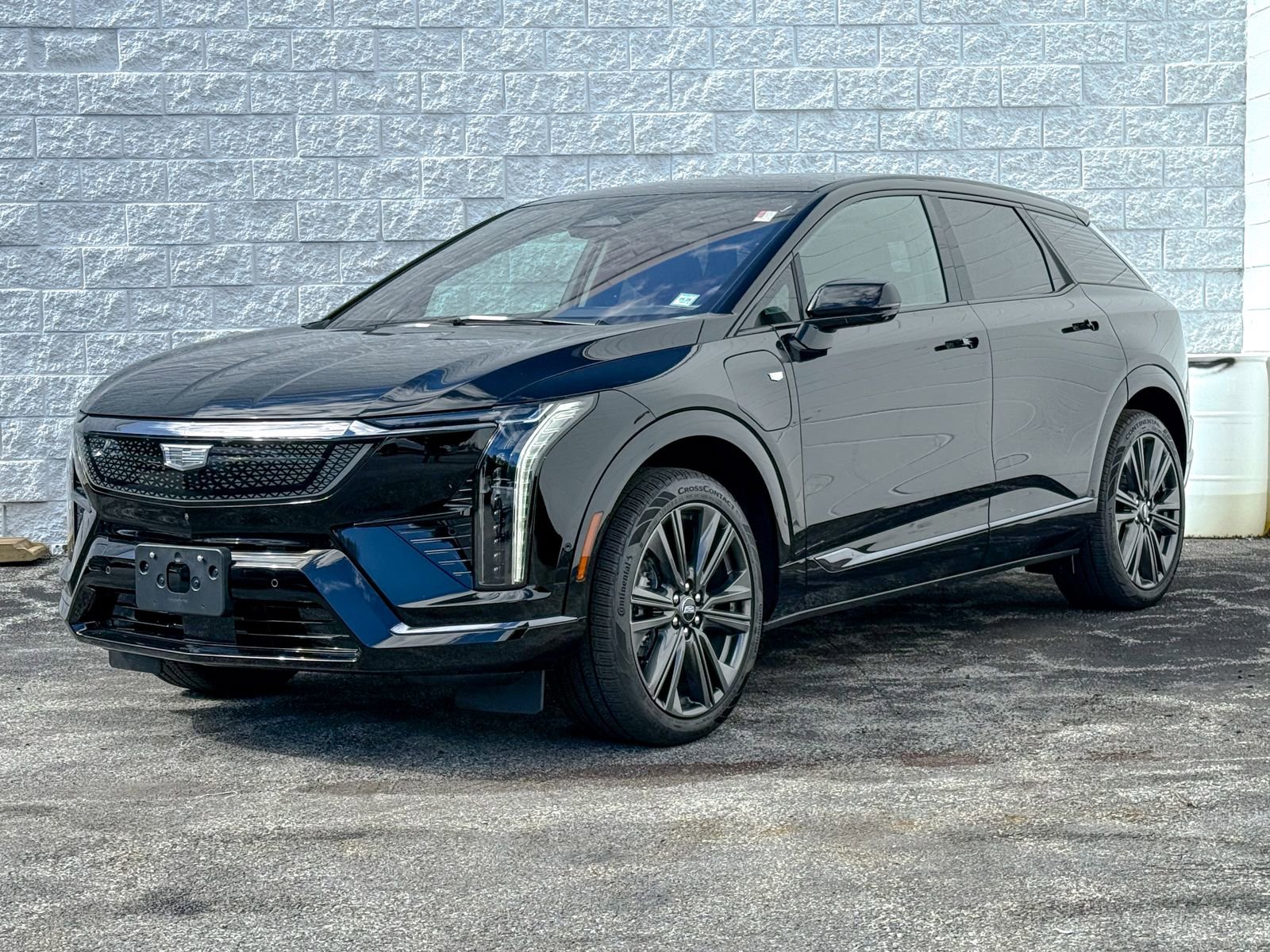 2025 Cadillac Optiq Sport photo 2