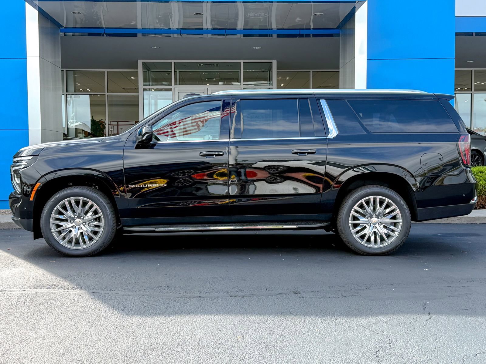 2025 Chevrolet Suburban LS photo 2