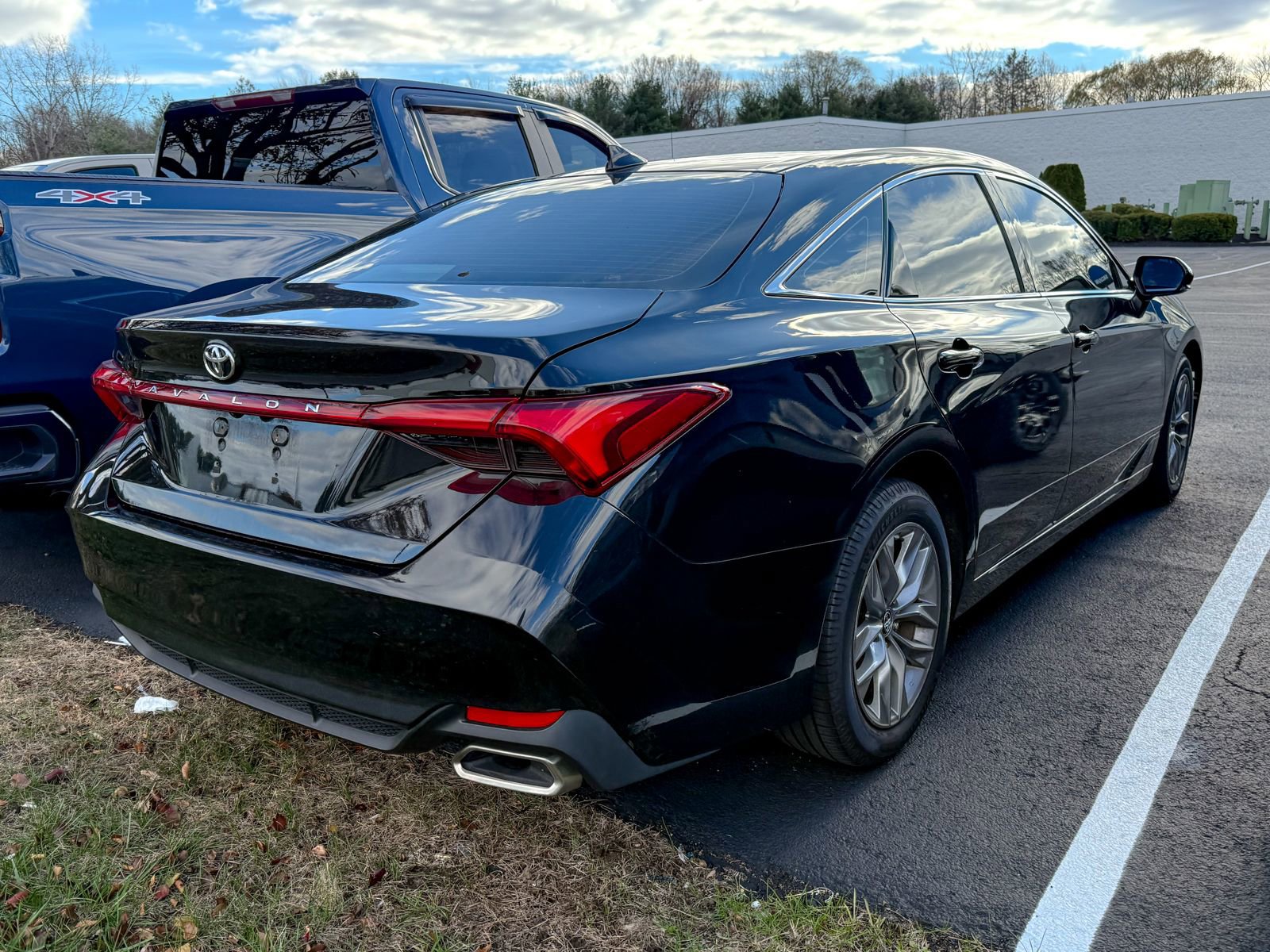 2019 Toyota Avalon XLE photo 4