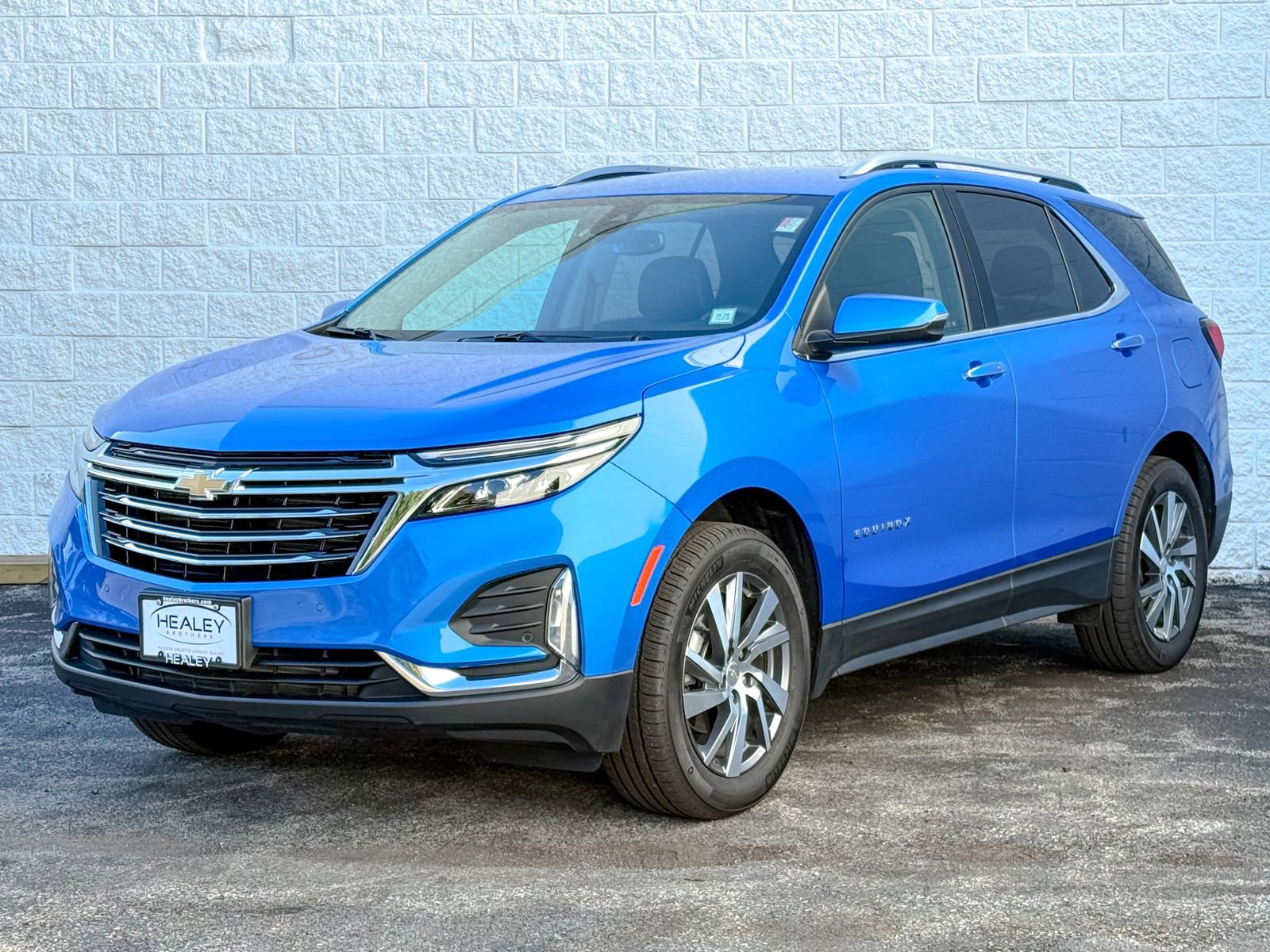 2024 Chevrolet Equinox Premier photo 3