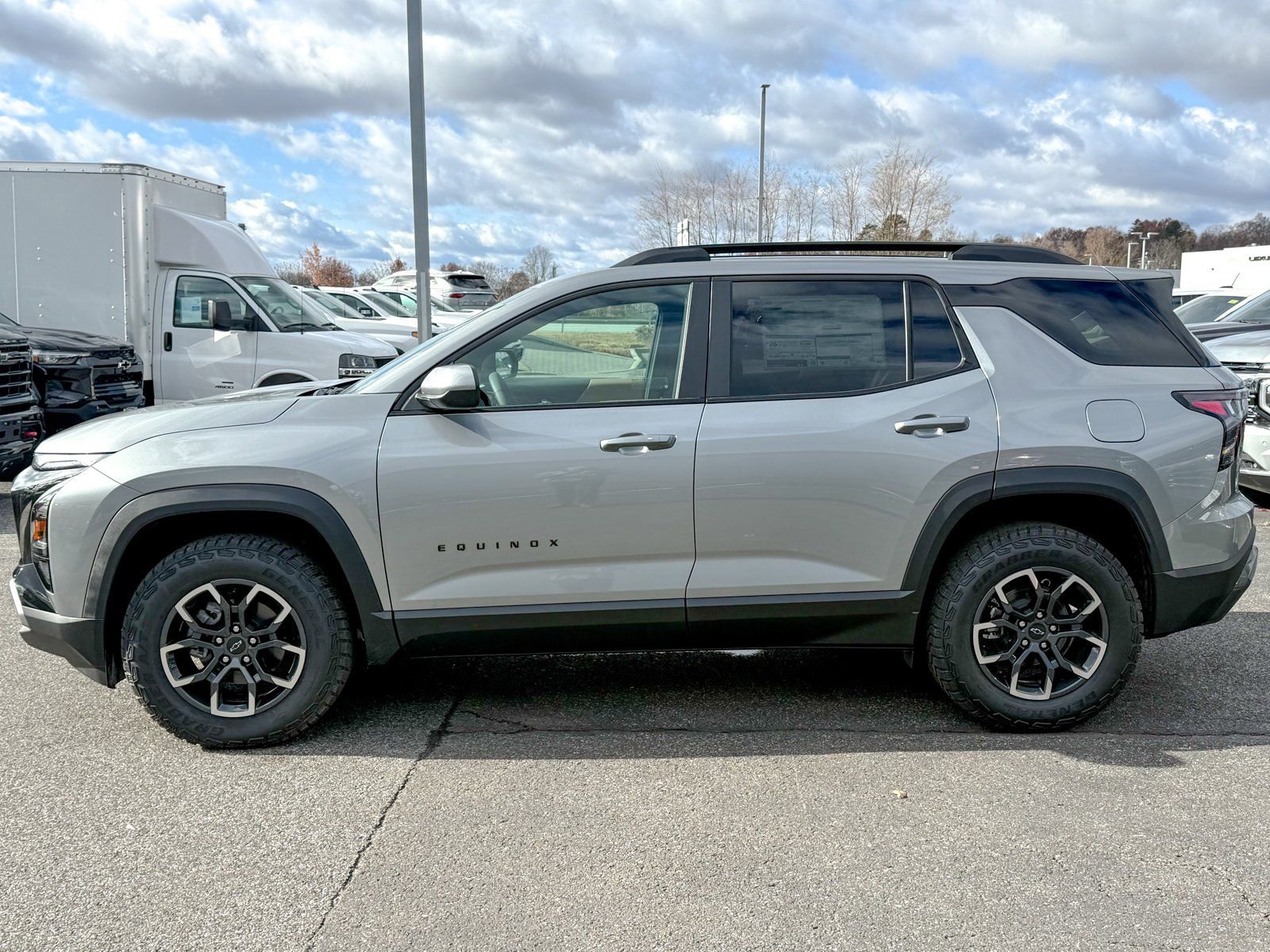 2026 Chevrolet Equinox ACTIV photo 4