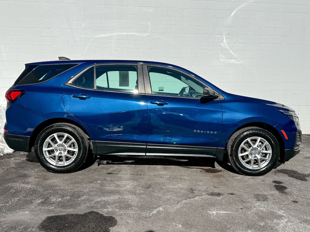 Used 2022 Chevrolet Equinox LS SUV