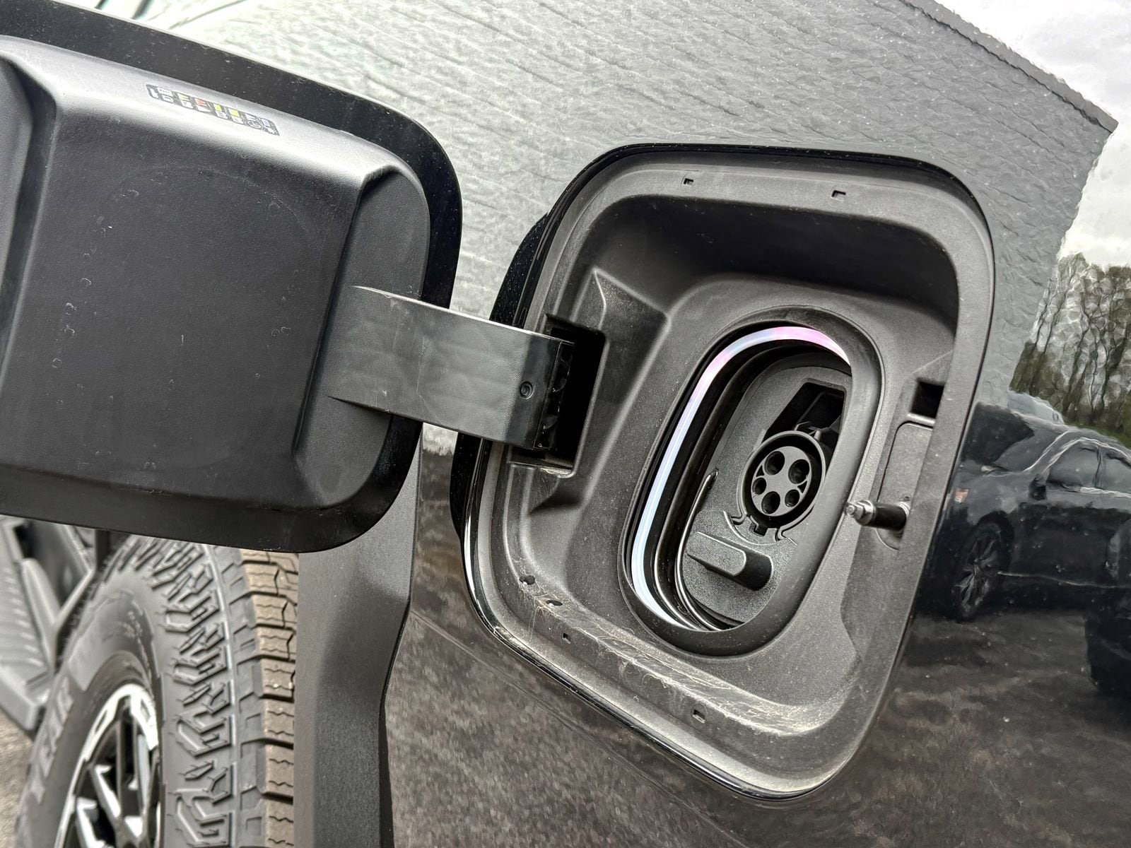 2026 Chevrolet Silverado EV Trail Boss - Photo 40