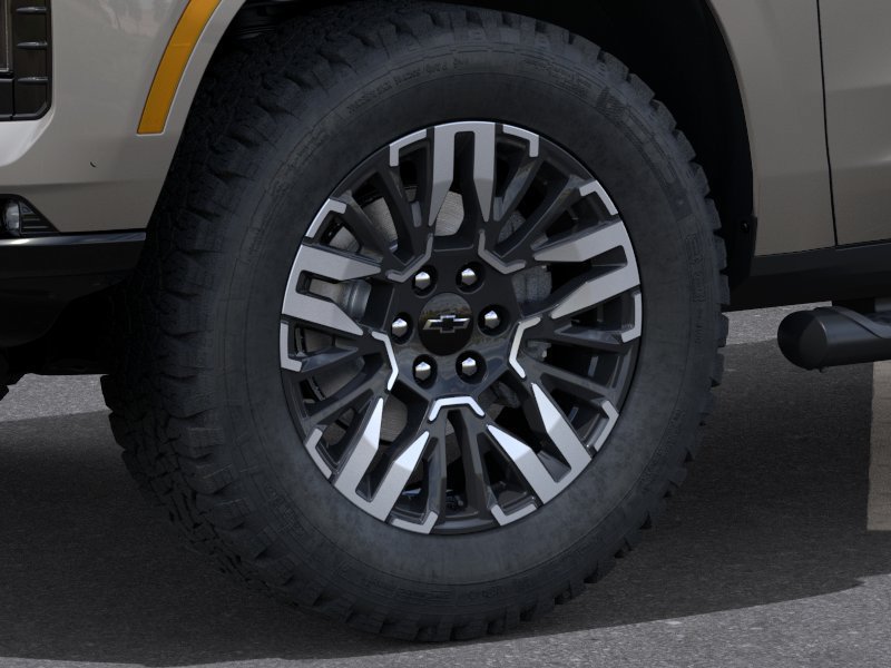 2027 Chevrolet Tahoe Z71 - Photo 9