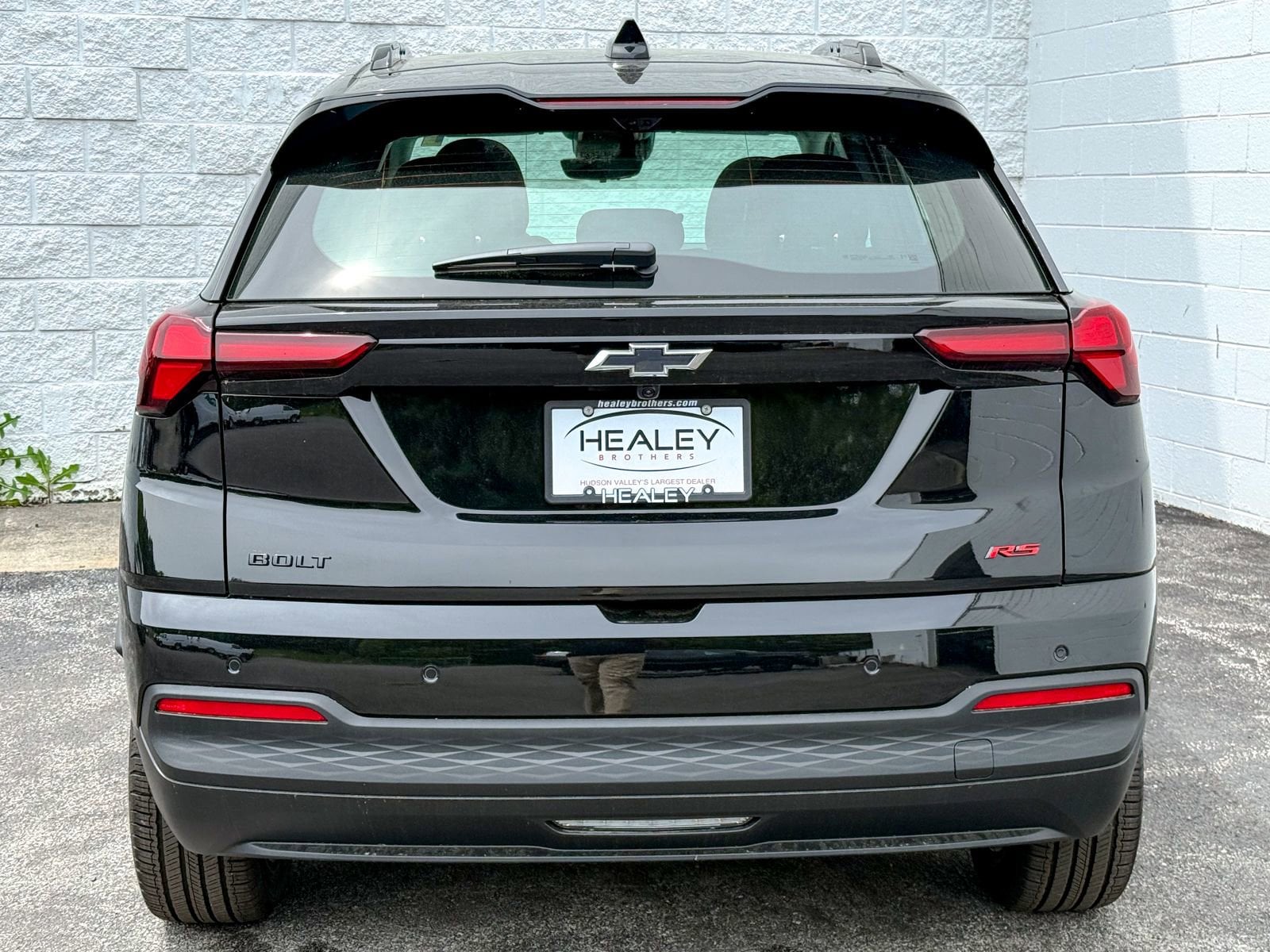 2027 Chevrolet Bolt RS - Photo 7