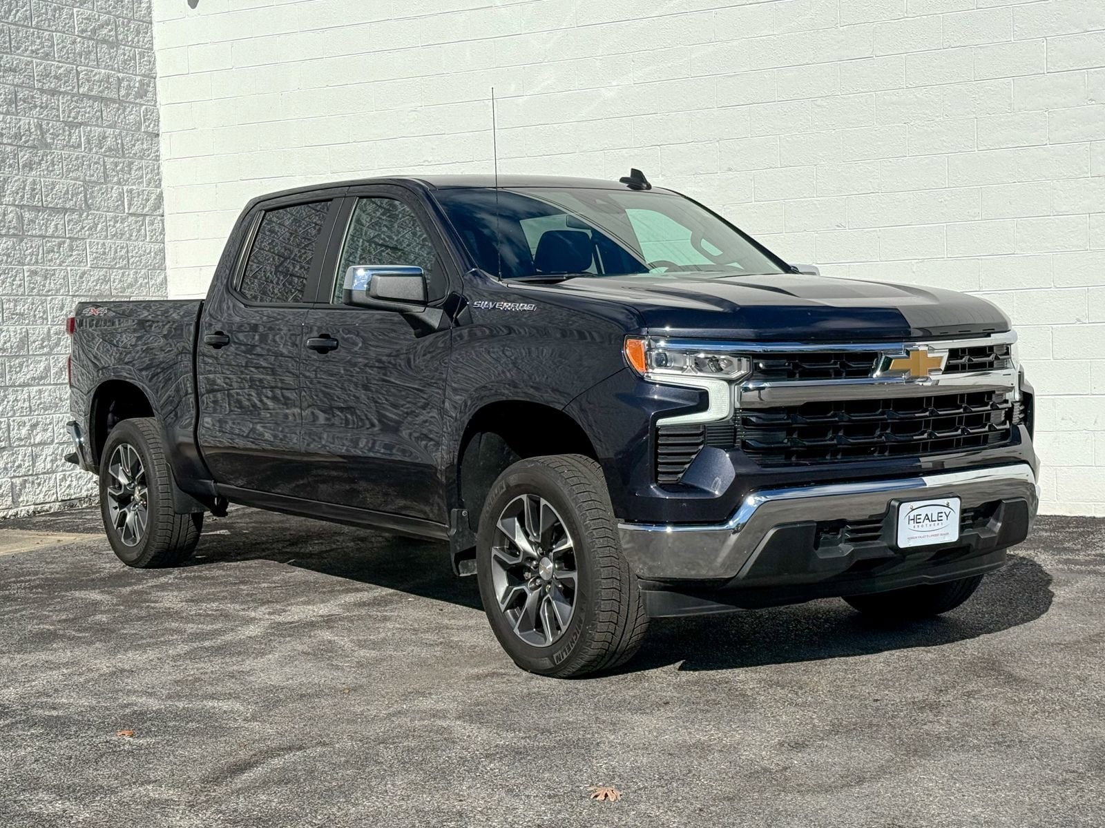 2022 Chevrolet Silverado 1500 LT's photo