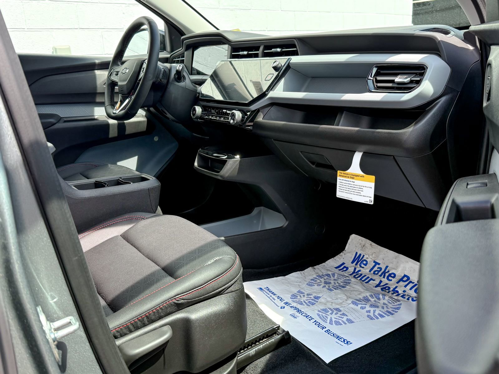 2027 Chevrolet Bolt RS - Photo 12