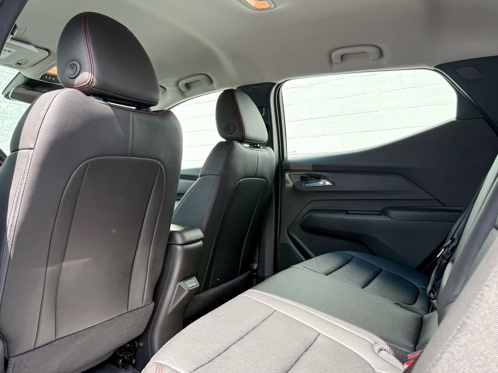 2027 Chevrolet Bolt RS - Photo 34