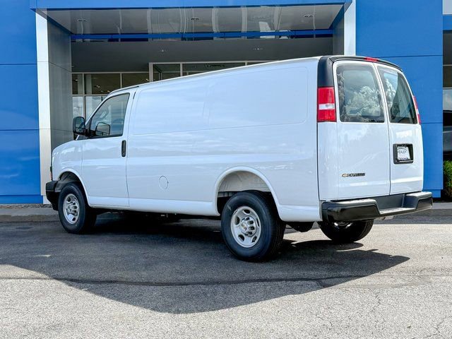 2025 Chevrolet Express Cargo 2500 Van photo 2