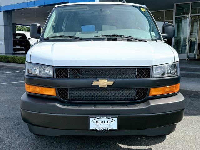 2025 Chevrolet Express Cargo 2500 Van photo 4