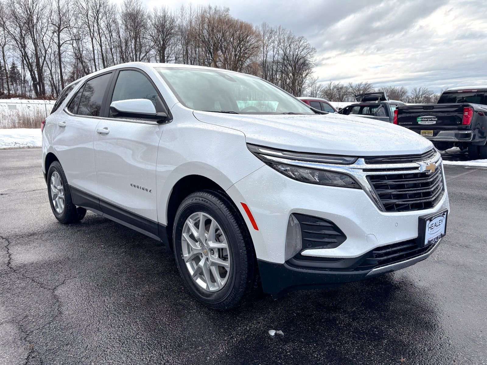 2022 Chevrolet Equinox LT's photo