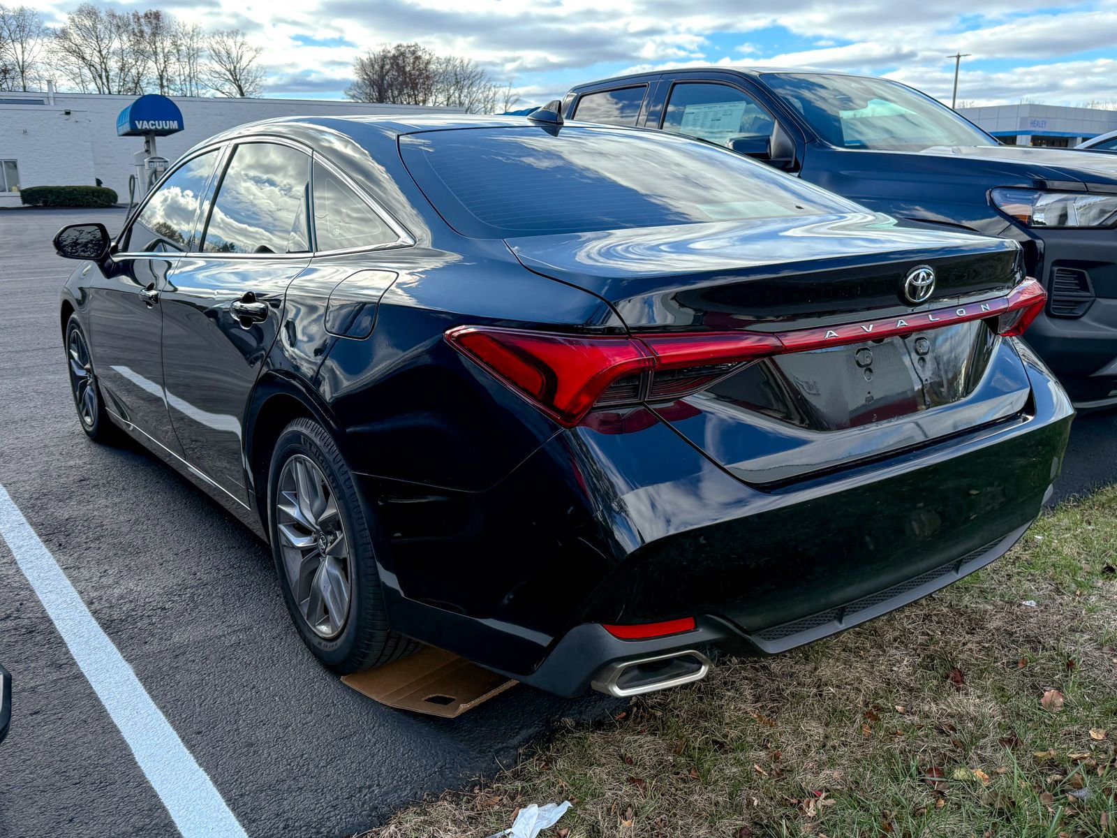 2019 Toyota Avalon XLE photo 3