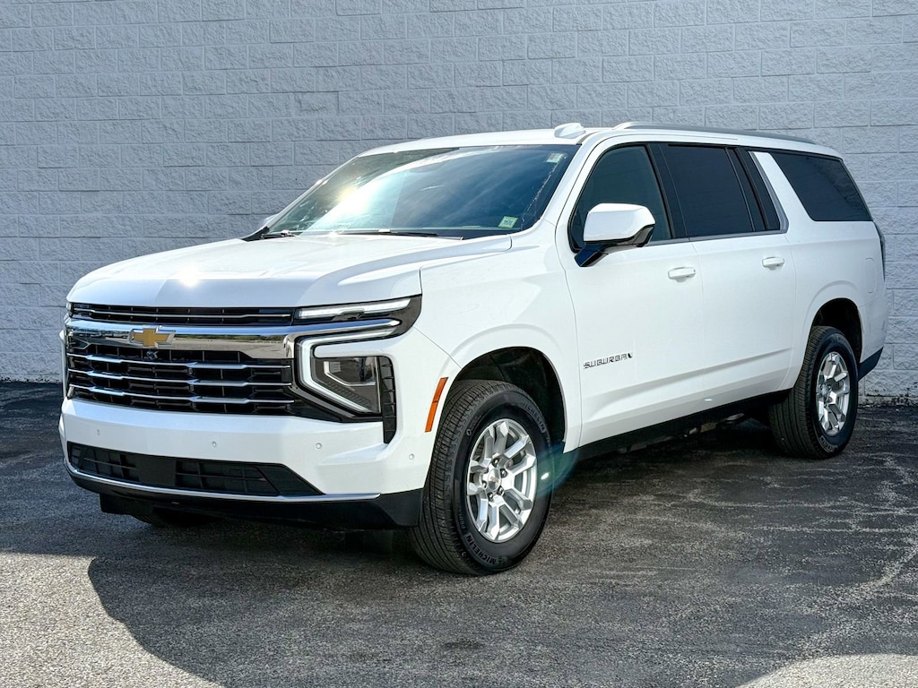 Used 2025 Chevrolet Suburban LT SUV