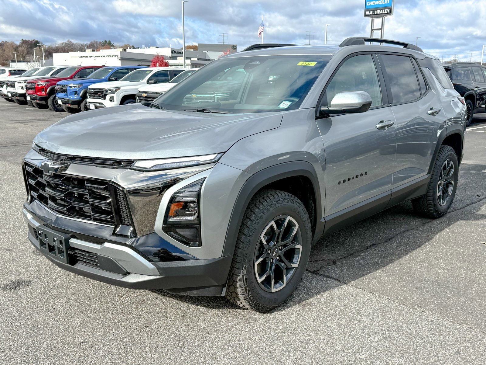 2026 Chevrolet Equinox ACTIV photo 3