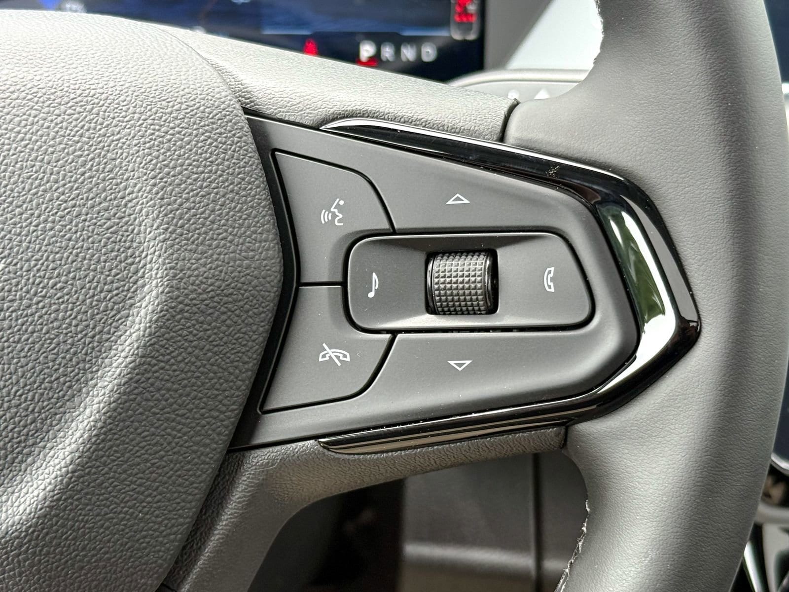 2027 Chevrolet Bolt RS - Photo 24