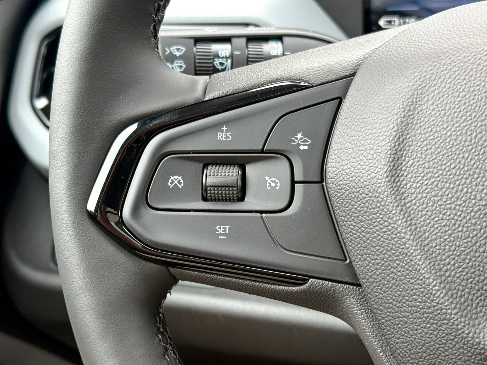 2027 Chevrolet Bolt RS - Photo 25