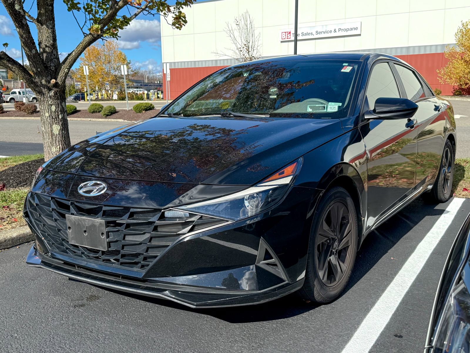 2021 Hyundai Elantra SEL photo 2