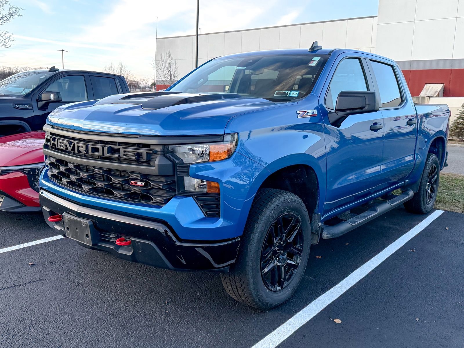 2023 Chevrolet Silverado 1500 Custom Trail Boss photo 2