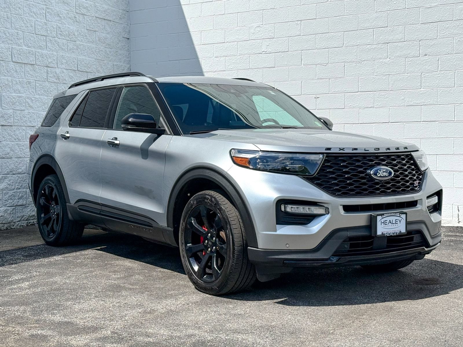 2024 Ford Explorer ST 4WD's photo