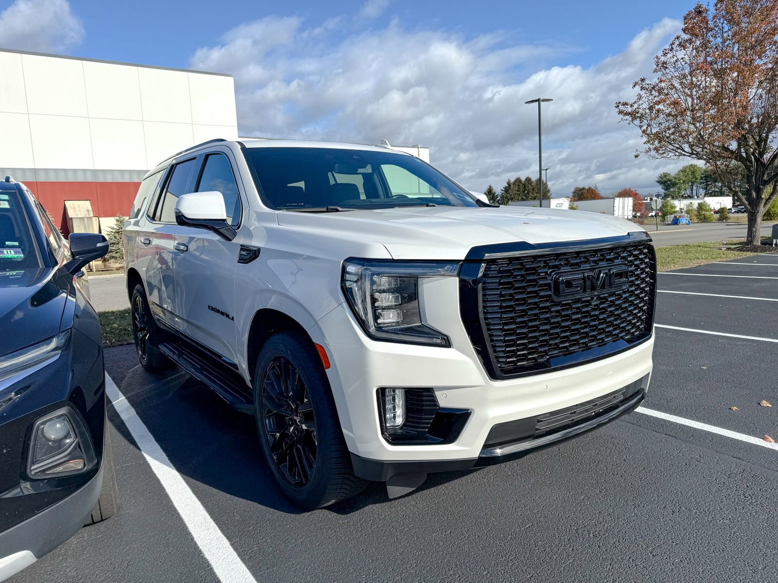 2022 GMC Yukon Denali's photo