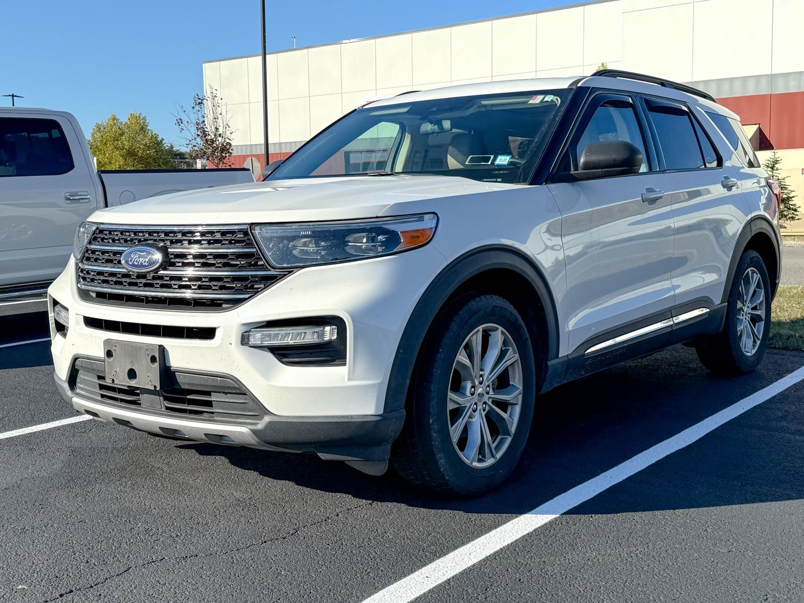 2020 Ford Explorer XLT photo 2