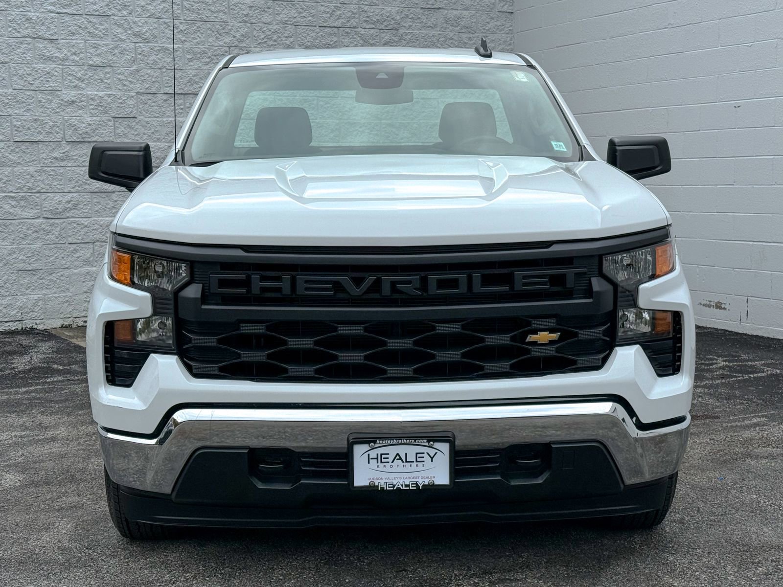 2024 Chevrolet Silverado 1500 photo 2
