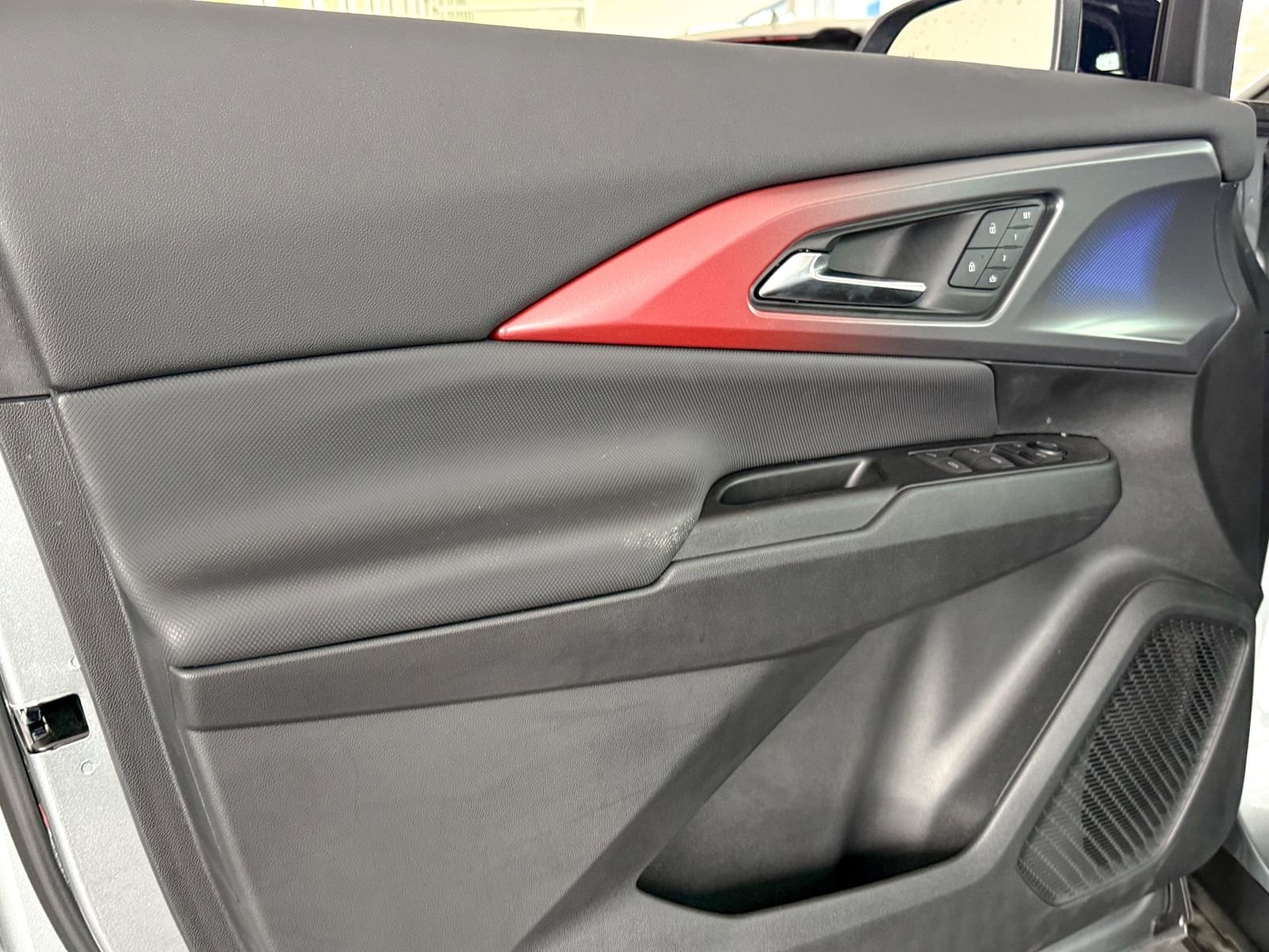 2025 Chevrolet Equinox EV RS - Photo 16