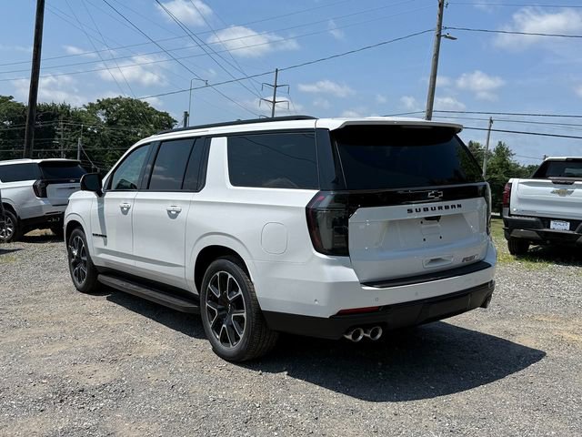 2025 Chevrolet Suburban RST photo 2