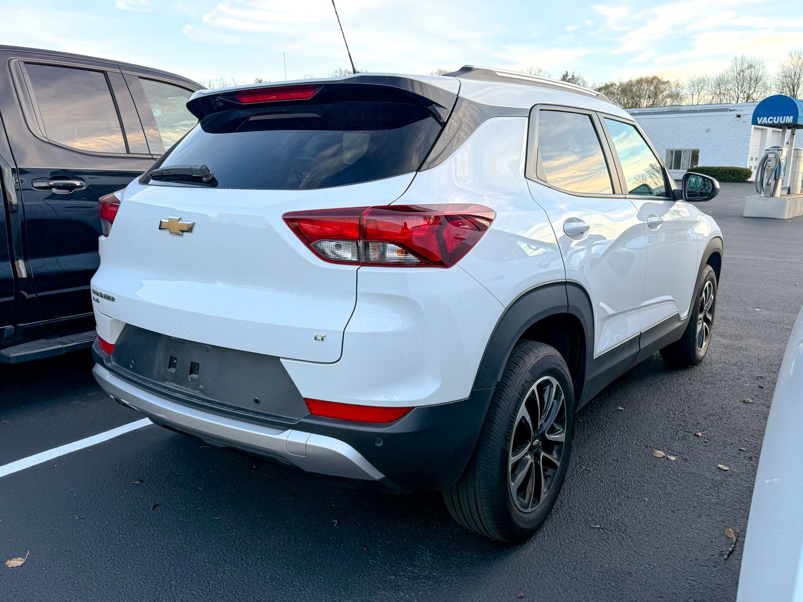 2025 Chevrolet Trailblazer LT photo 3