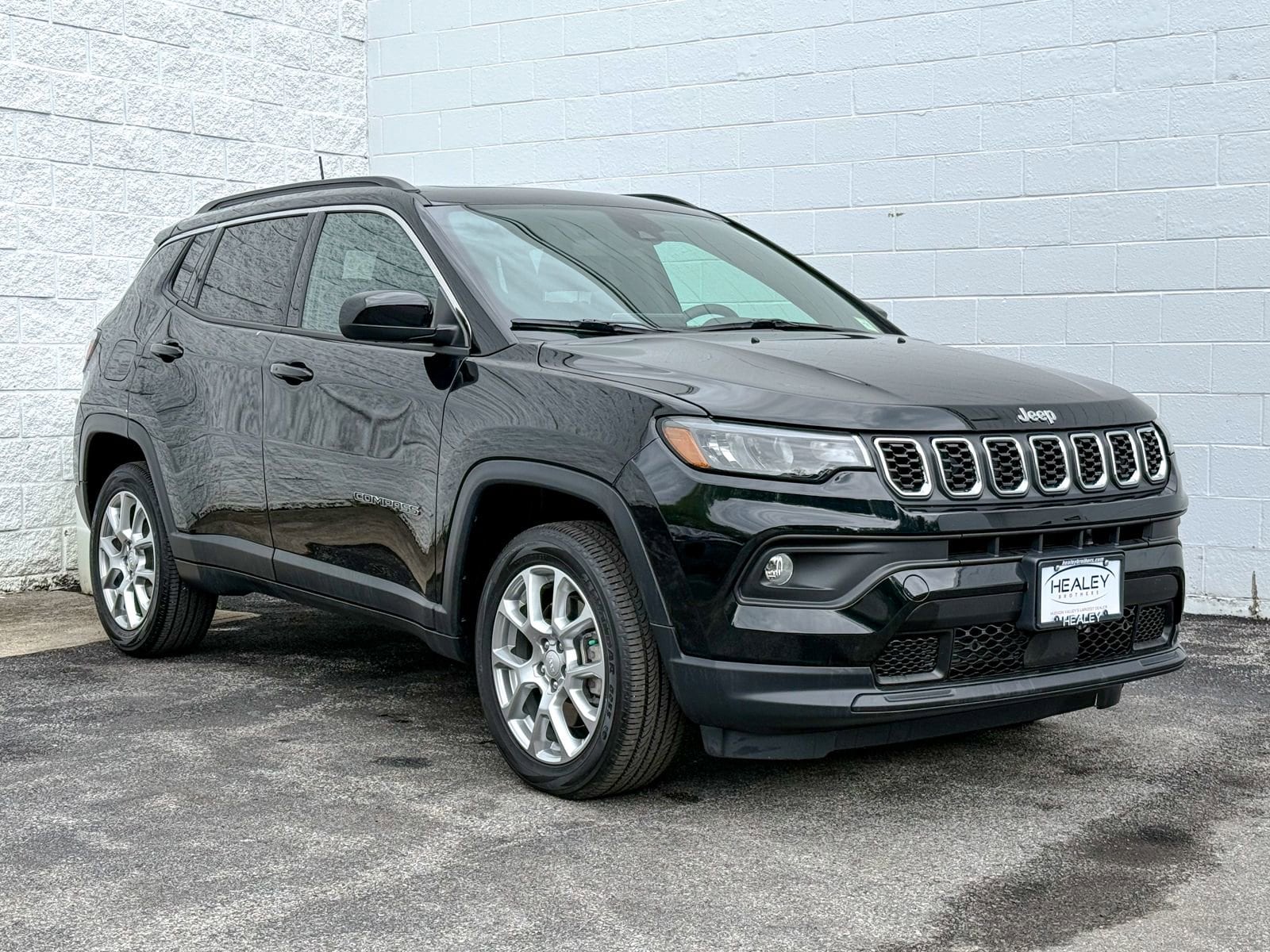 2024 Jeep Compass Latitude Lux 4X4's photo
