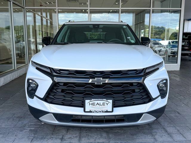 2025 Chevrolet Blazer 2LT photo 3