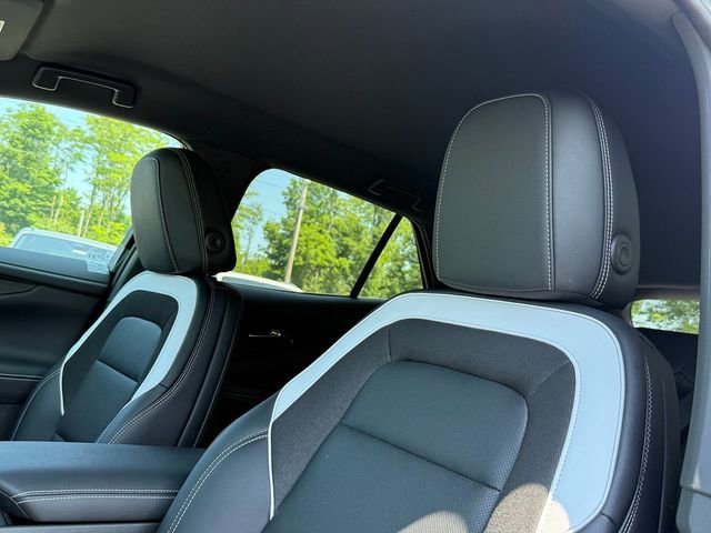 2025 Chevrolet Blazer EV photo 4