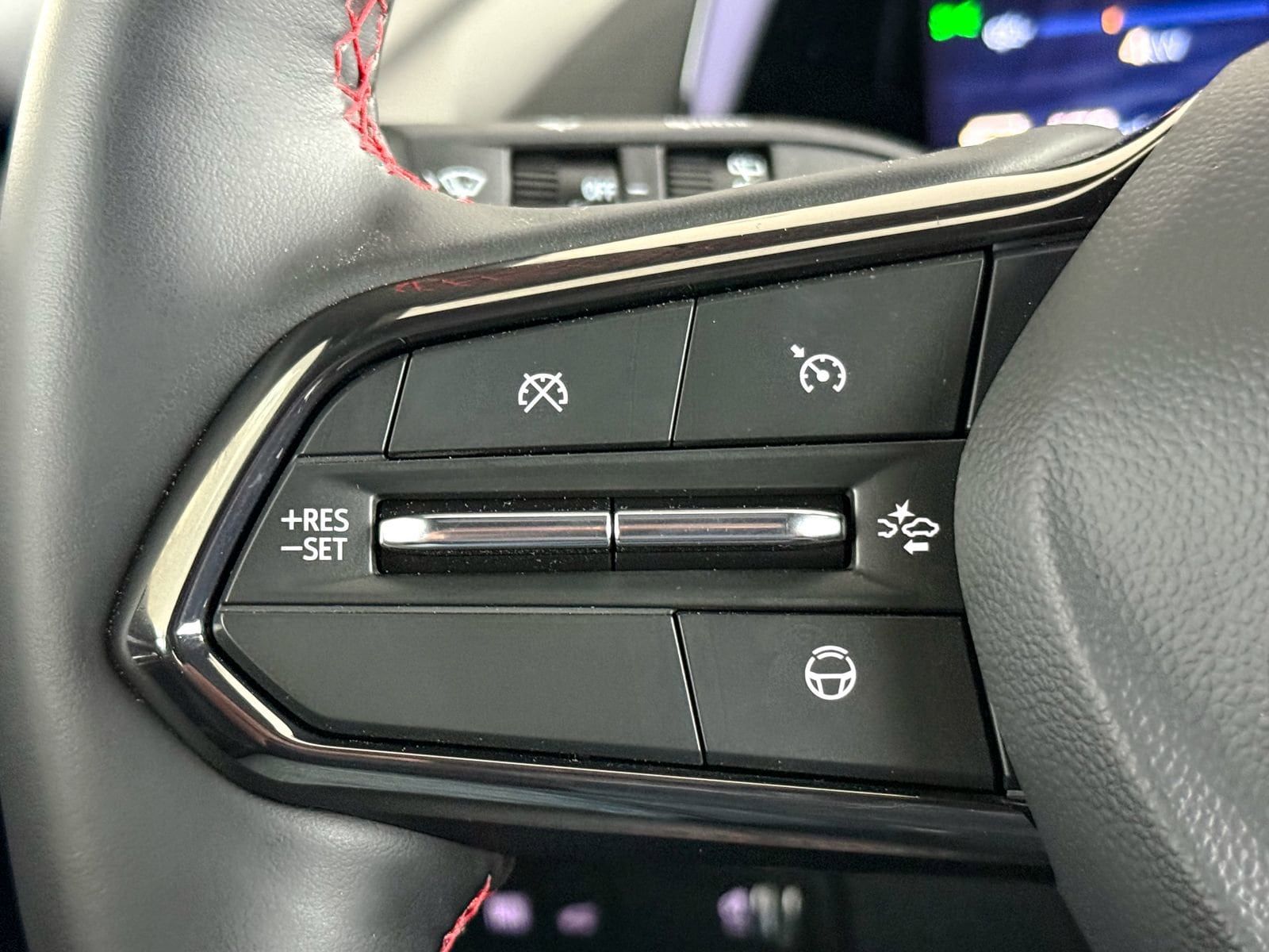 2025 Chevrolet Equinox EV RS - Photo 28