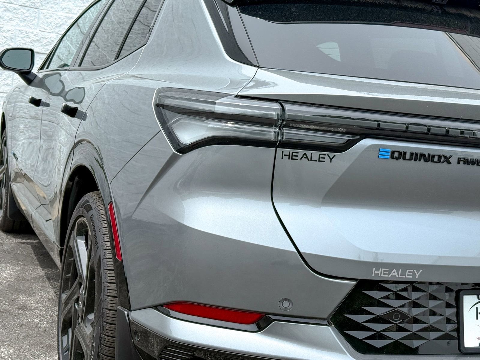 2025 Chevrolet Equinox EV RS - Photo 9