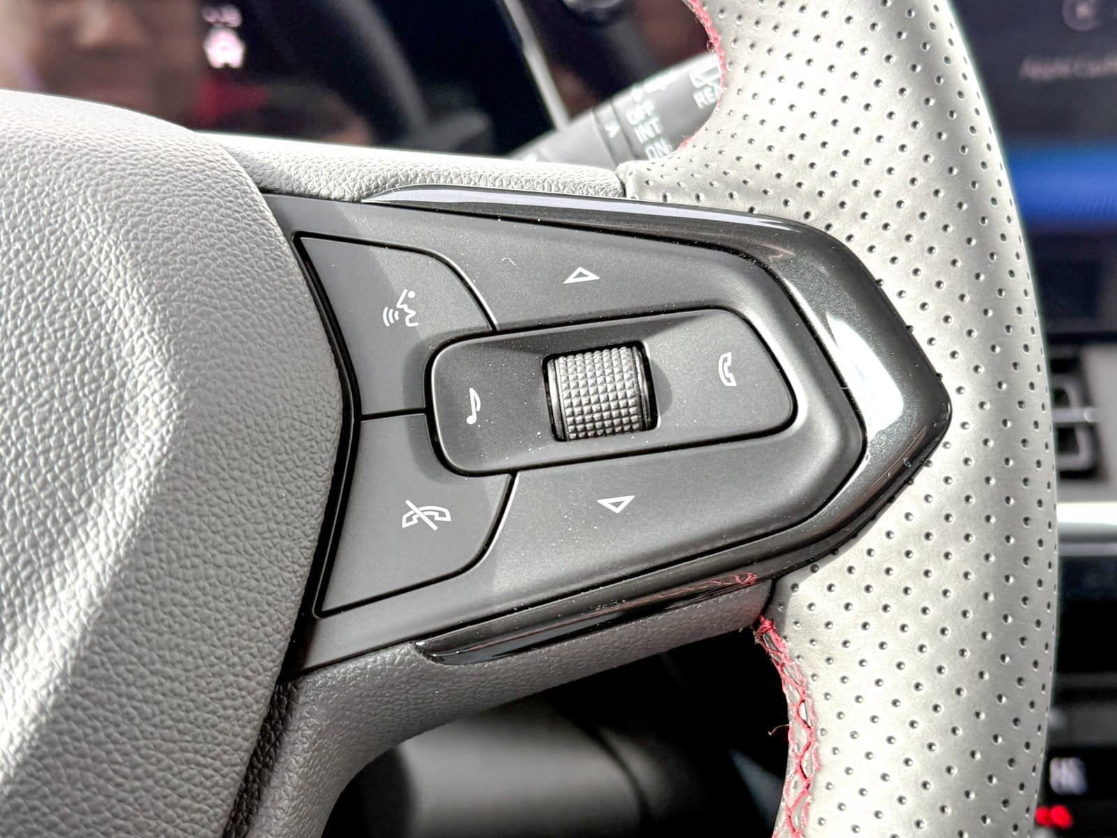 2026 Chevrolet Trax RS - Photo 25