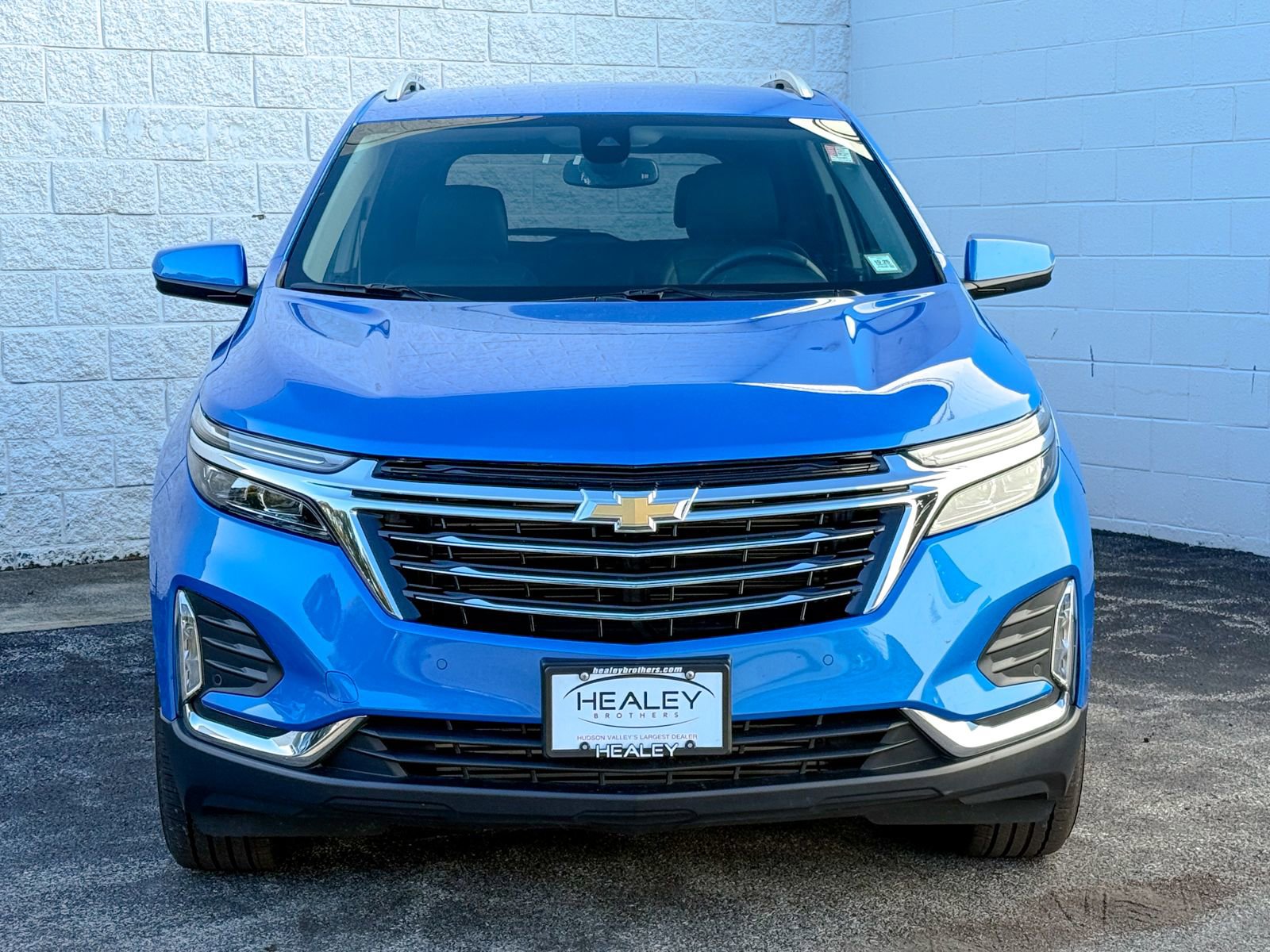 2024 Chevrolet Equinox Premier photo 2