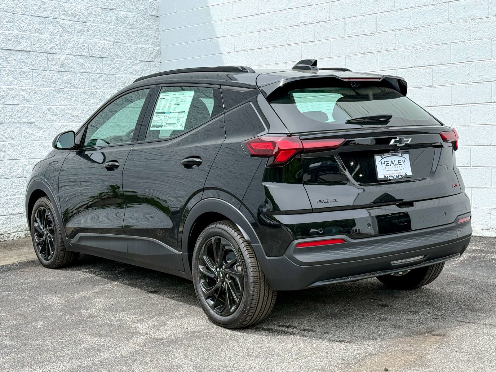 2027 Chevrolet Bolt RS - Photo 6