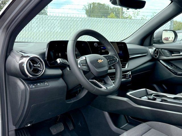 2026 Chevrolet Equinox LT photo 3