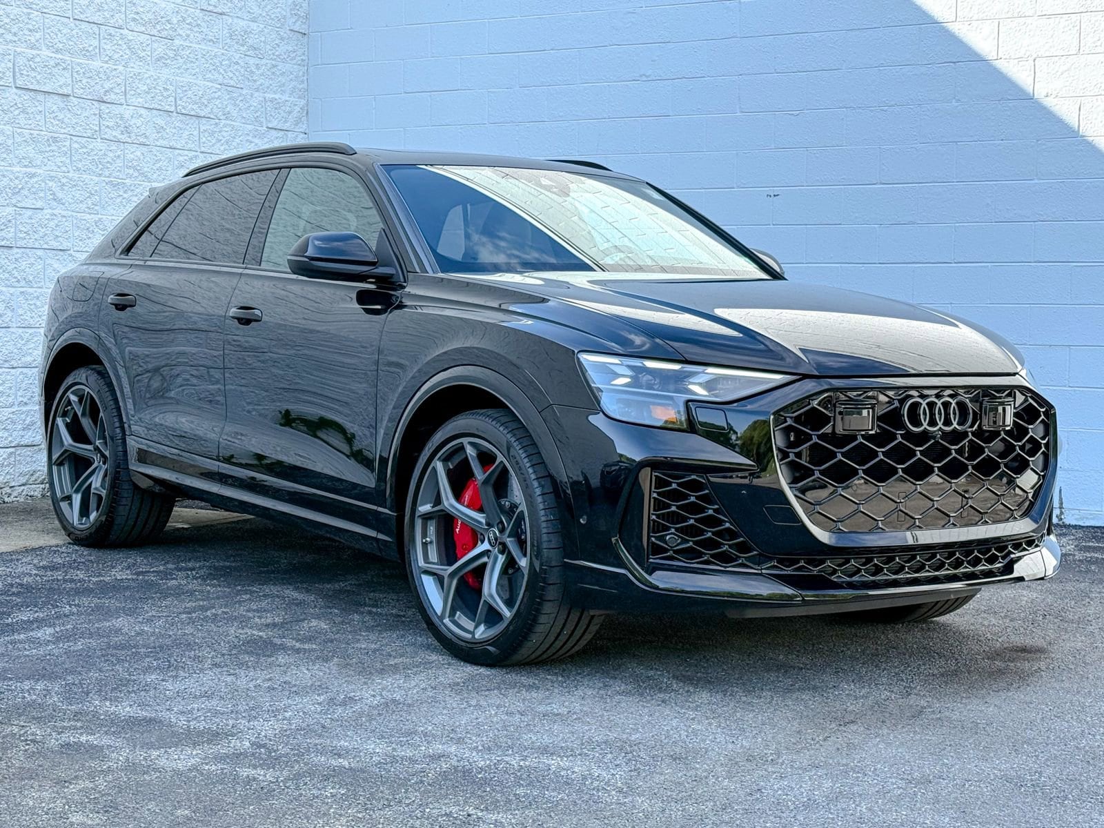 2025 Audi RS Q8 -'s photo