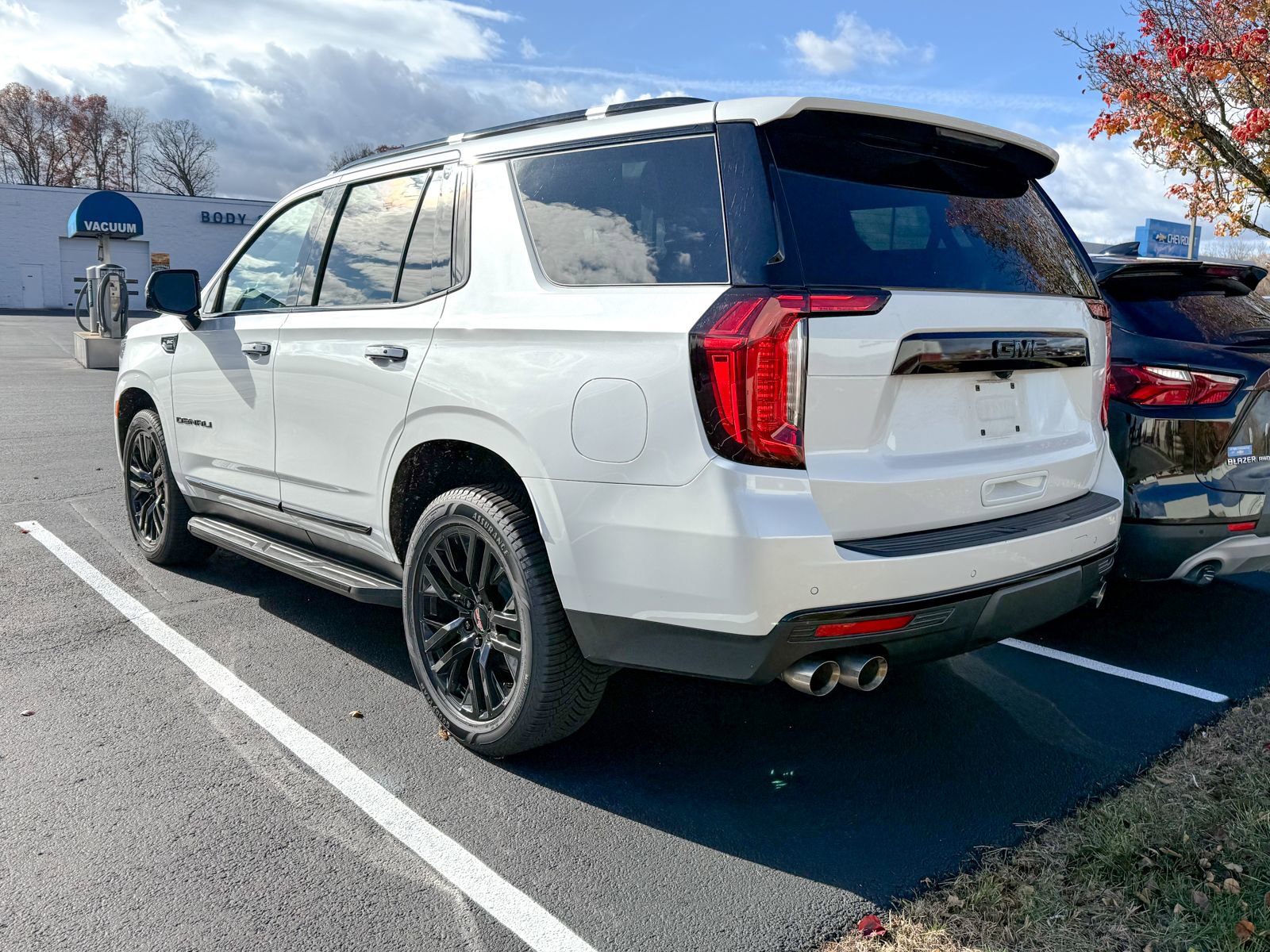 2022 Gmc Yukon Denali photo 2