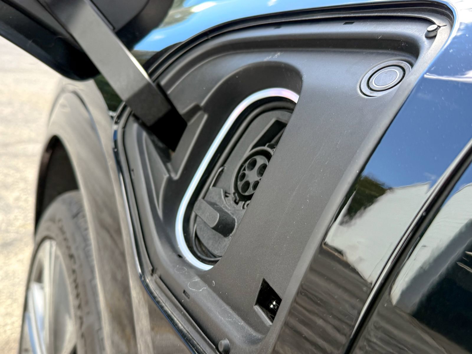 2025 Cadillac Optiq Sport photo 3