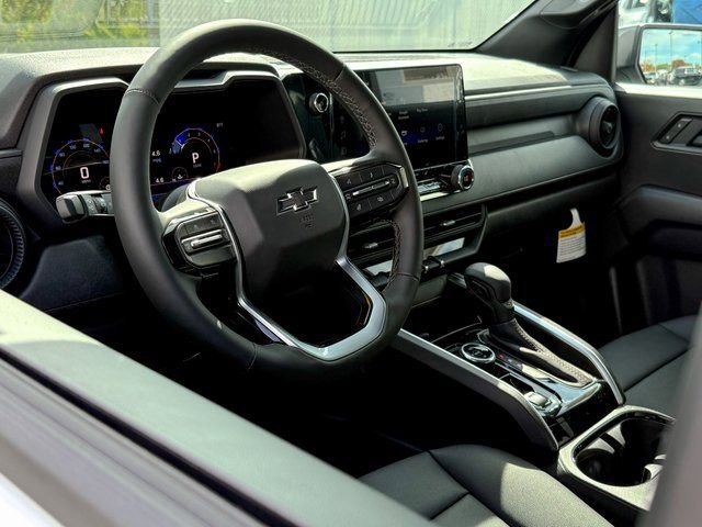 2025 Chevrolet Colorado Trail Boss photo 3