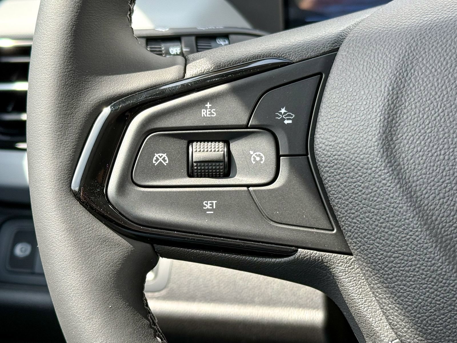 2027 Chevrolet Bolt RS - Photo 25