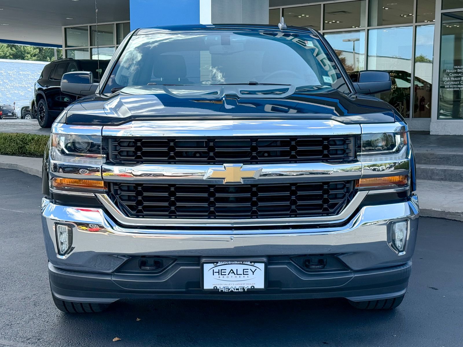 2018 Chevrolet Silverado 1500 LT photo 4