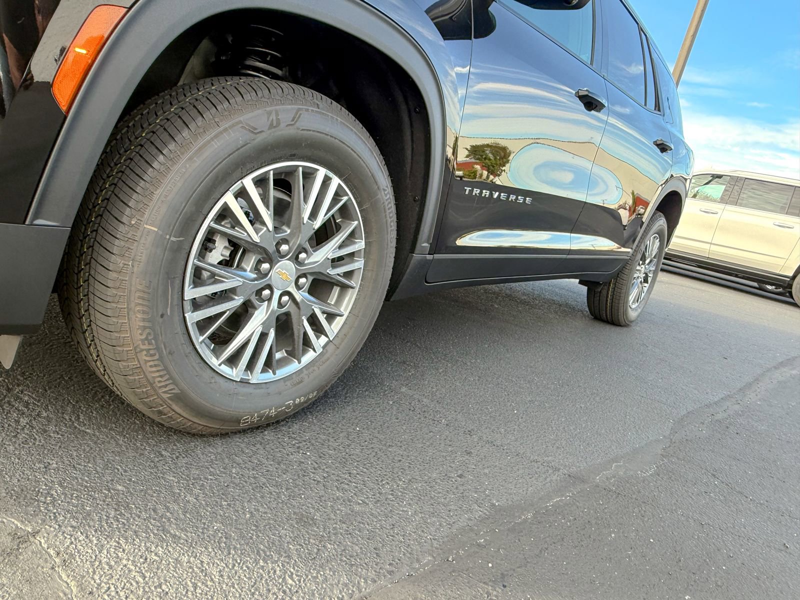 2026 Chevrolet Traverse photo 3