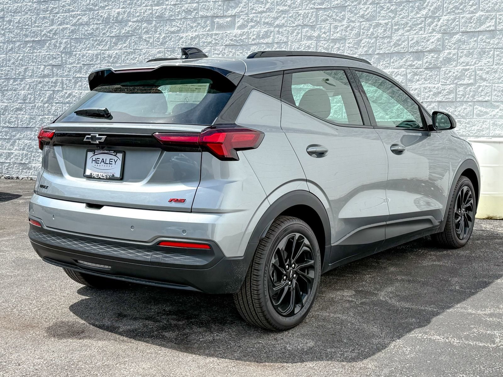 2027 Chevrolet Bolt RS - Photo 8